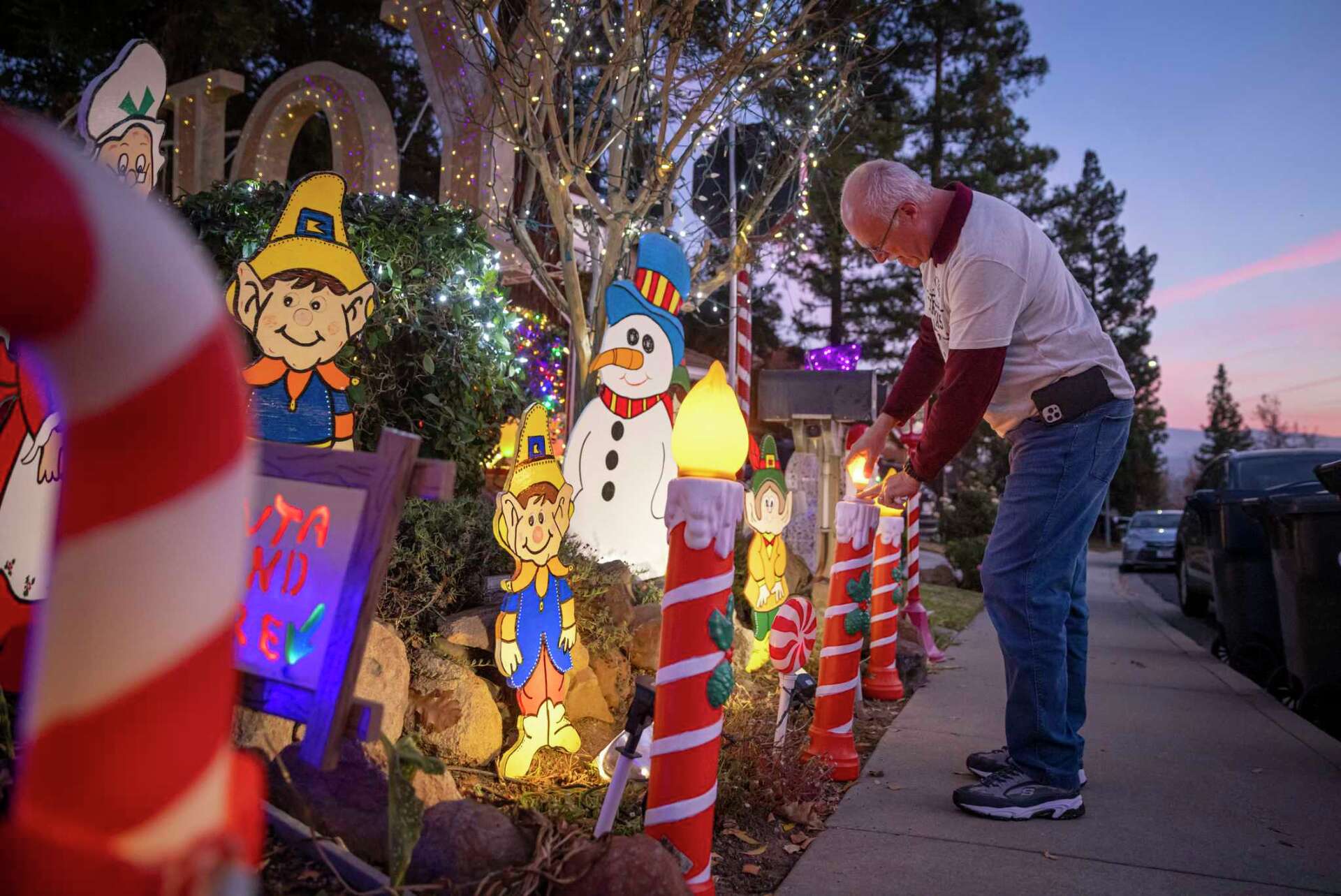 Christmas lights map How one man curated California's best displays
