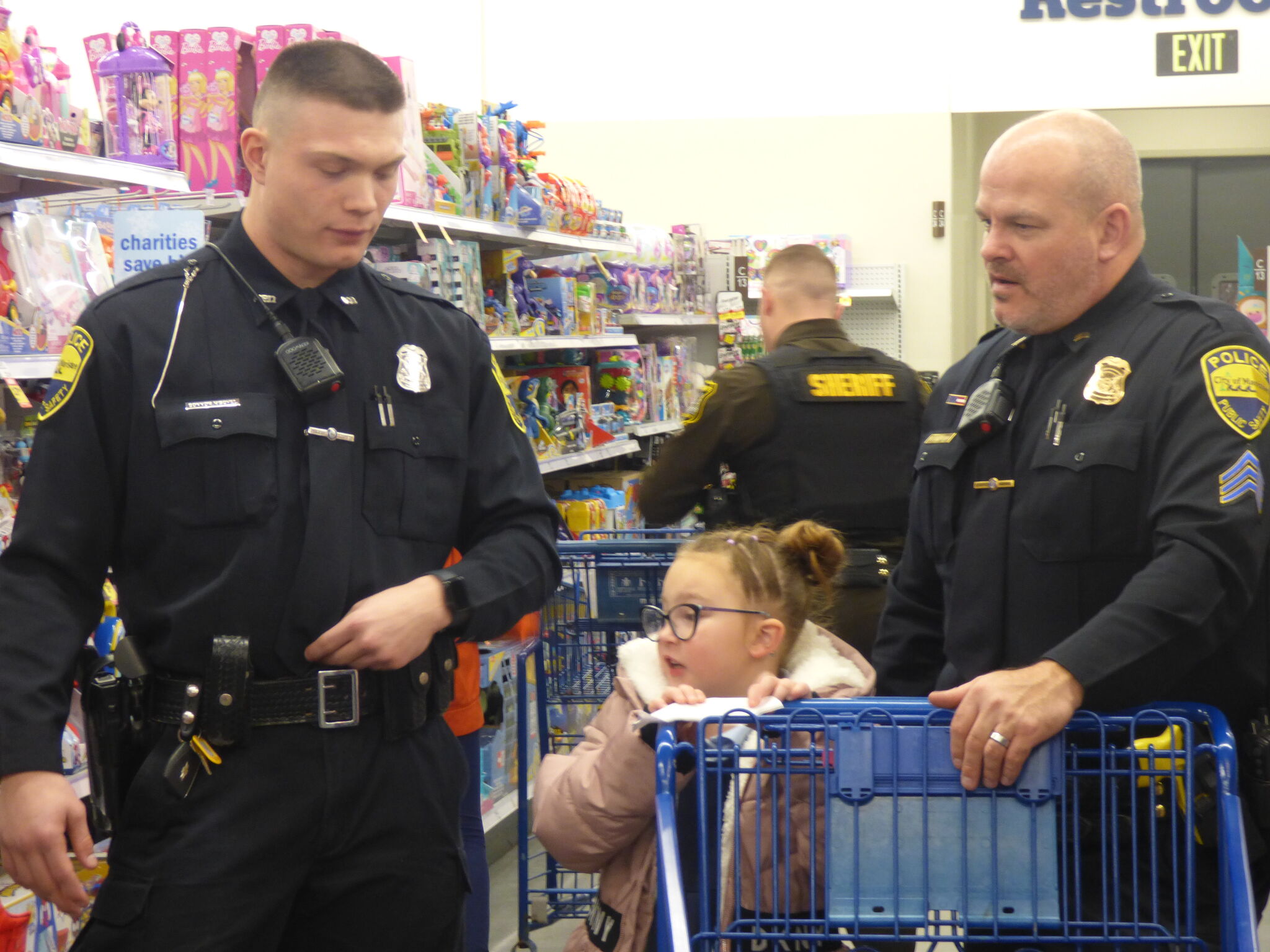Manistee area officers help kids get the perfect Christmas gift