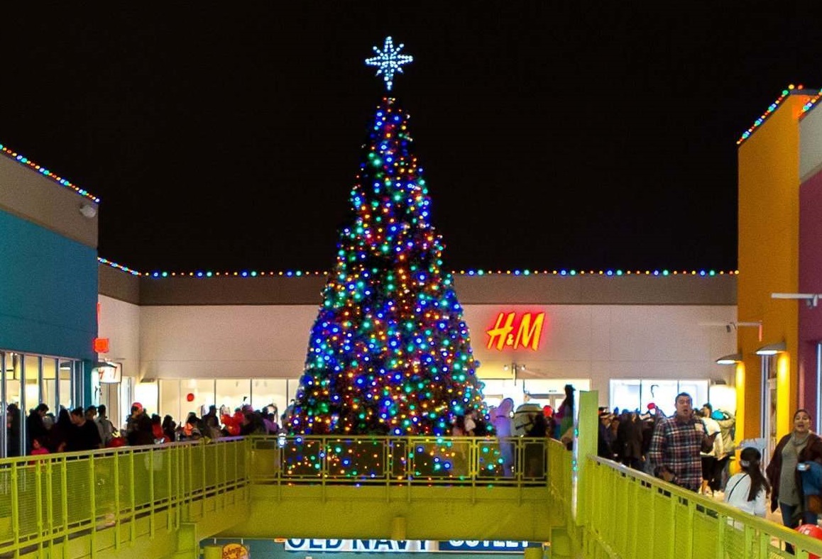 H M leaving The Outlet Shoppes at Laredo location downtown