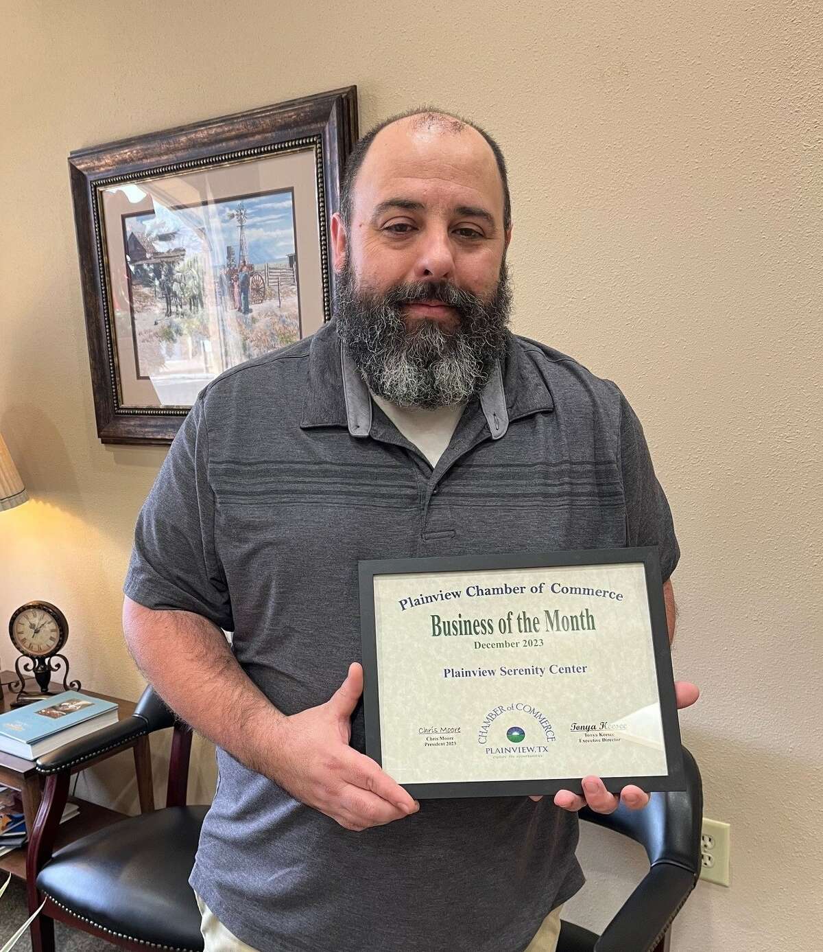 Plainview Chamber recognizes 2 businesses, SPC student