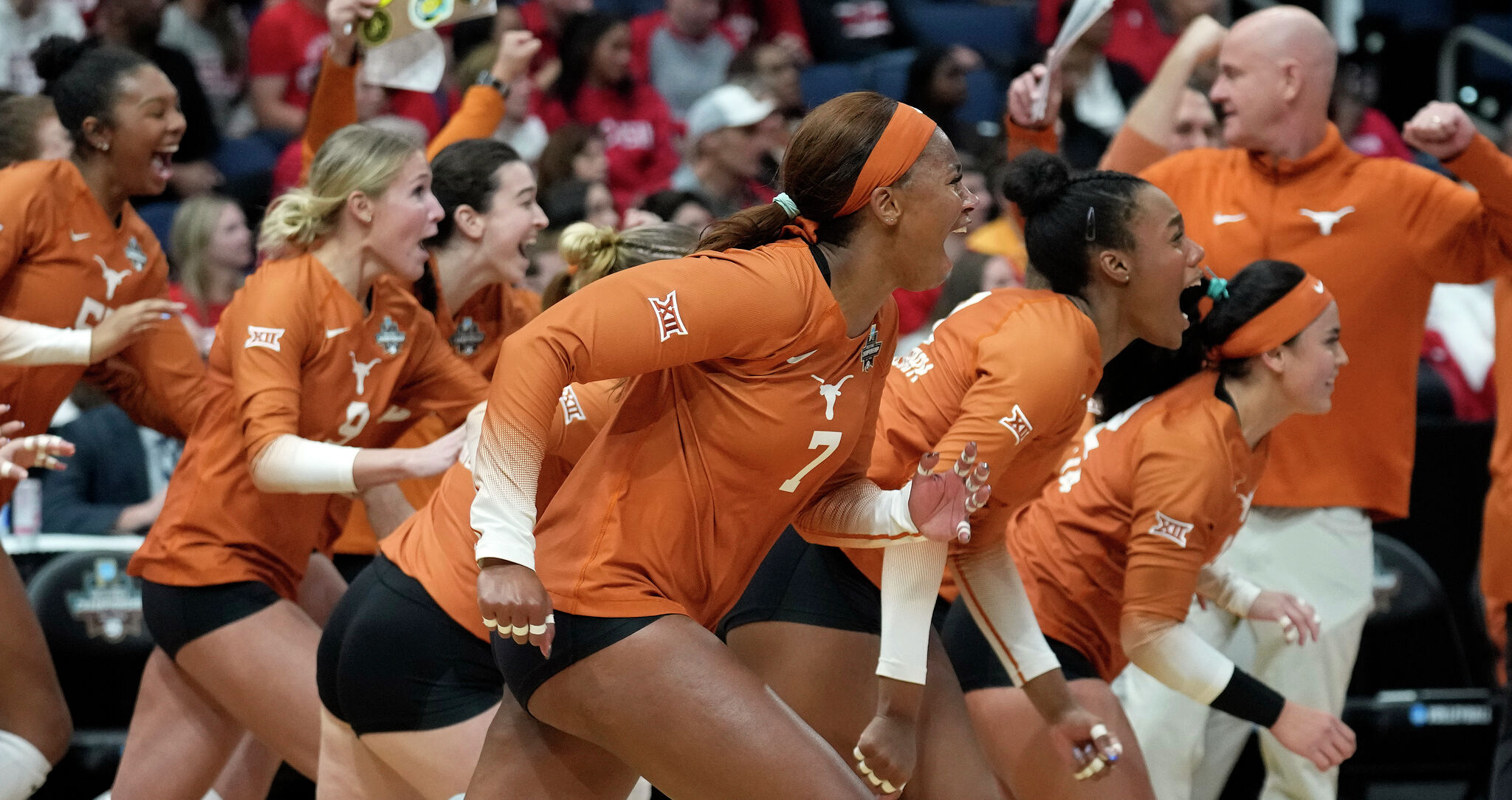 Texas Longhorns advance to NCAA volleyball championship game