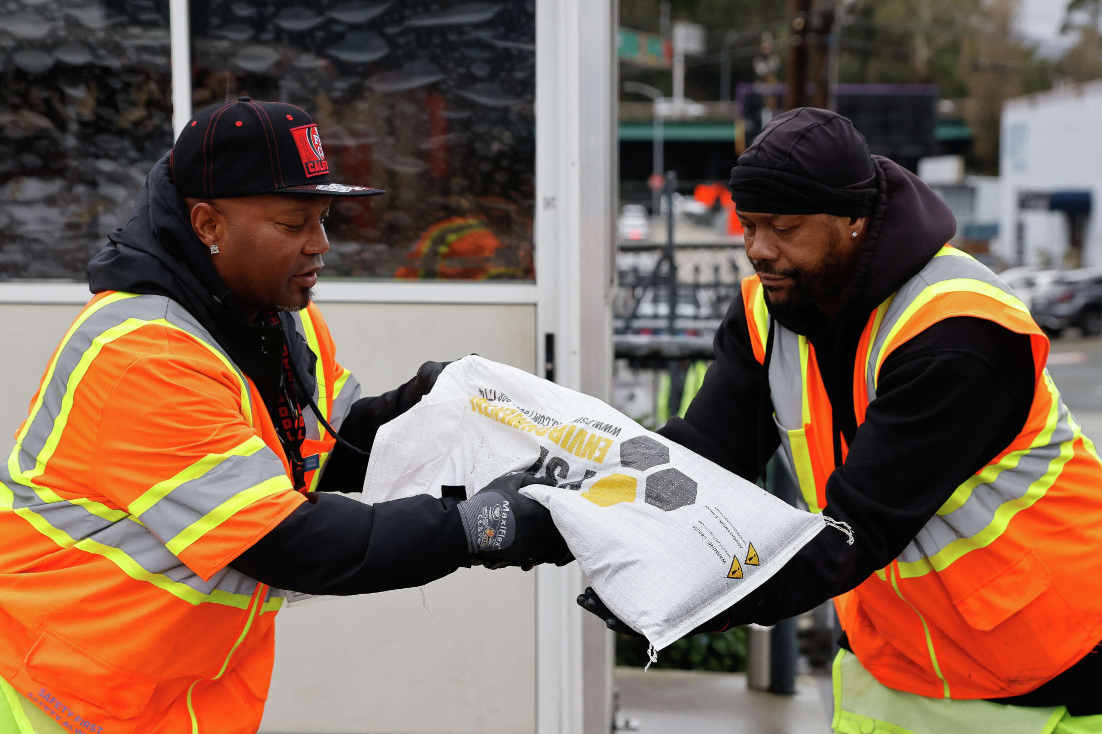 San Francisco warns of ‘heavy rain,’ offers free sandbags