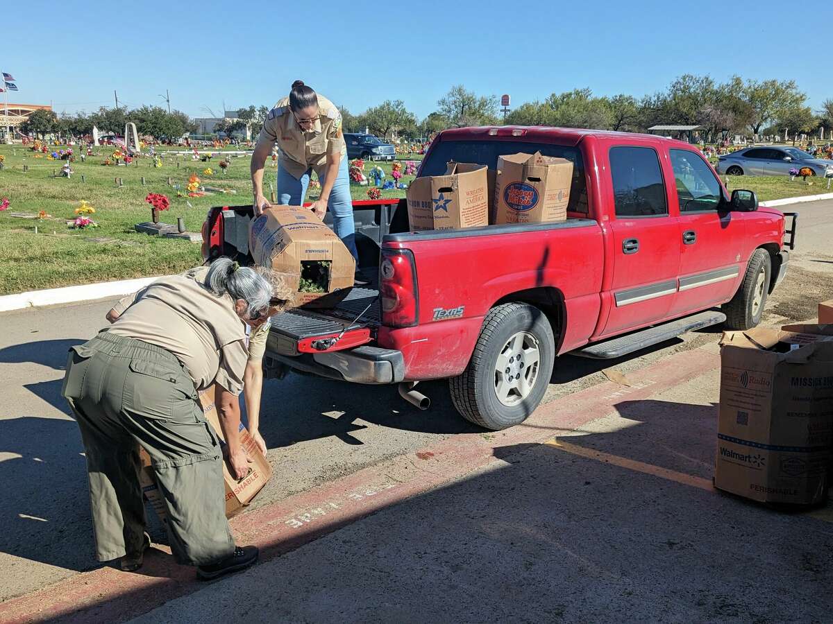 Laredo's Wreaths Across America lays 4K wreaths for veterans