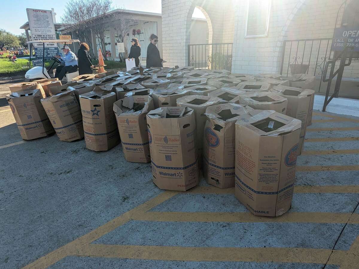 Laredo's Wreaths Across America lays 4K wreaths for veterans