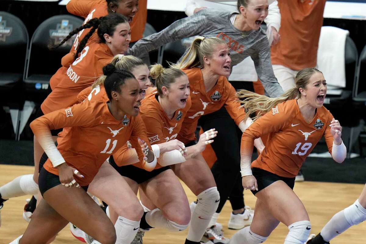 NCAA volleyball semifinals: Texas rolls past Wisconsin 3-1, returns to  finals to face Nebraska Cornhuskers