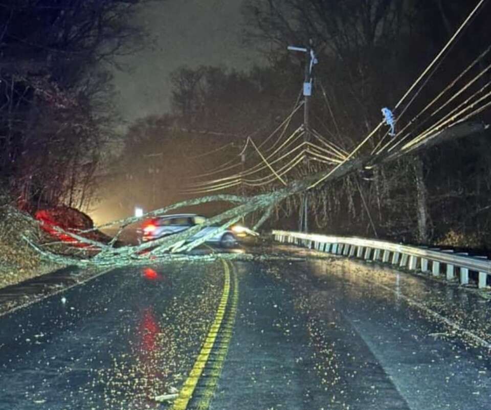 CT power outages Tens of thousands without power from strong storm