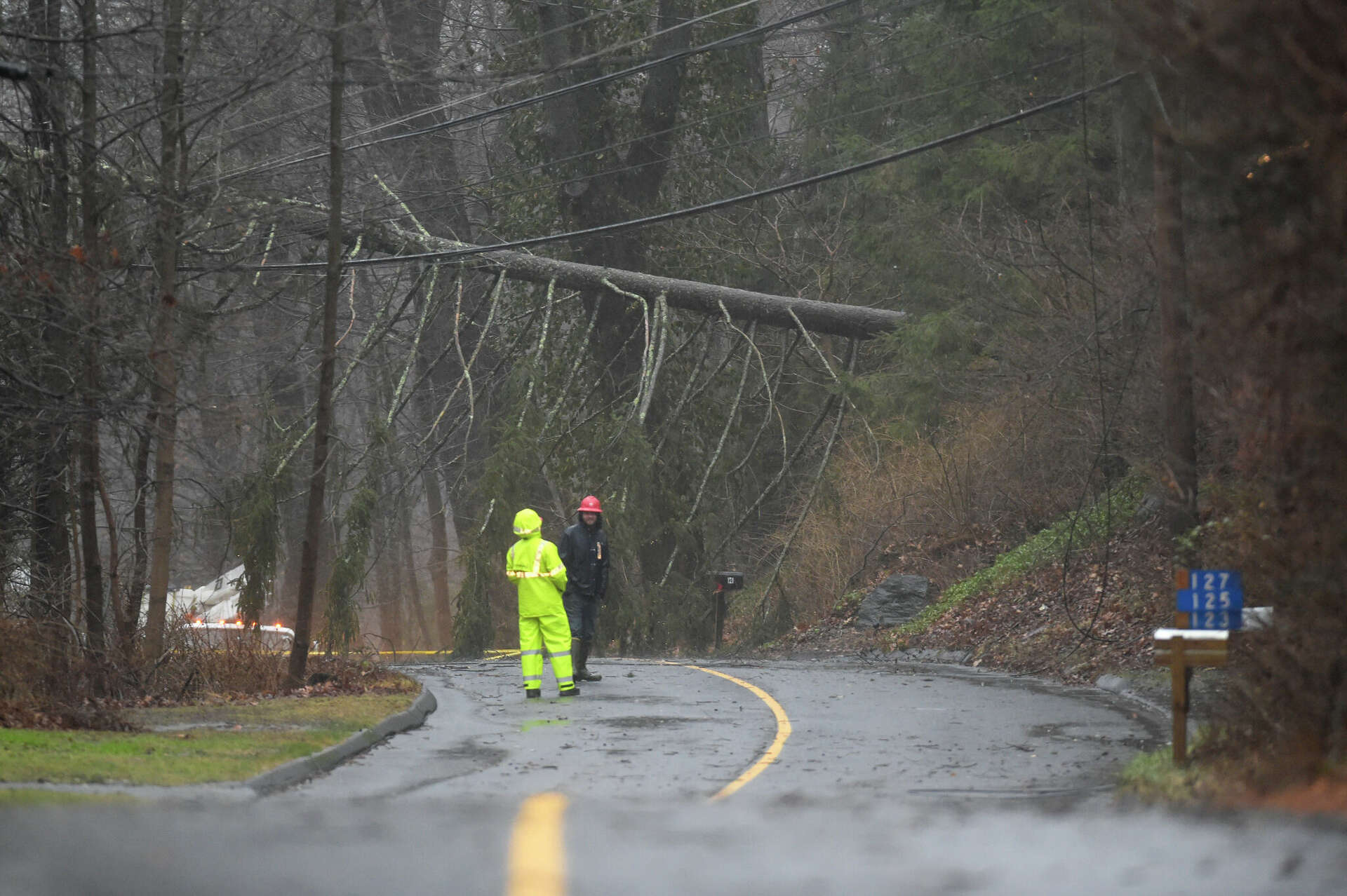 CT power outages Tens of thousands without power from strong storm