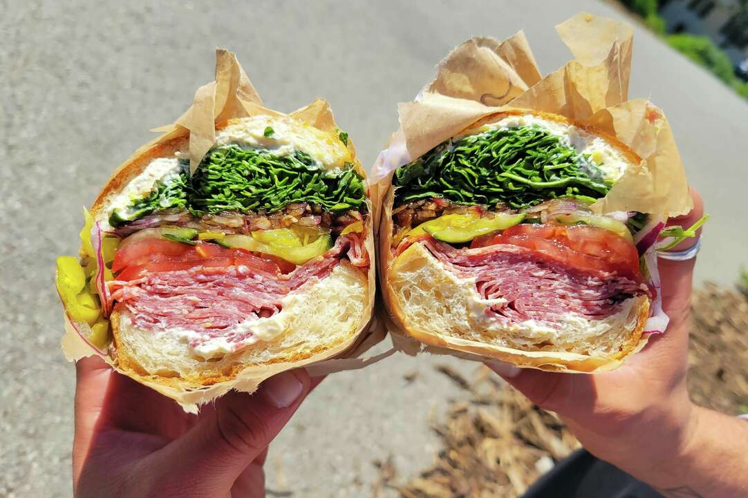 6 Creative Gadgets To Up Your Sandwich And Breakfast Game