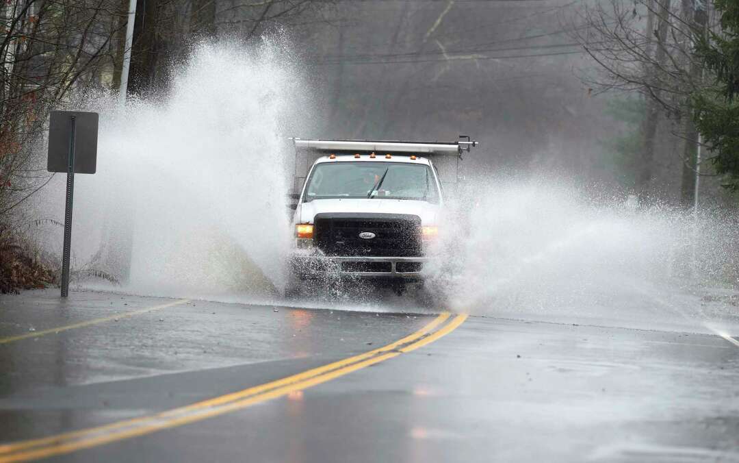 CT power outages Tens of thousands without power from strong storm