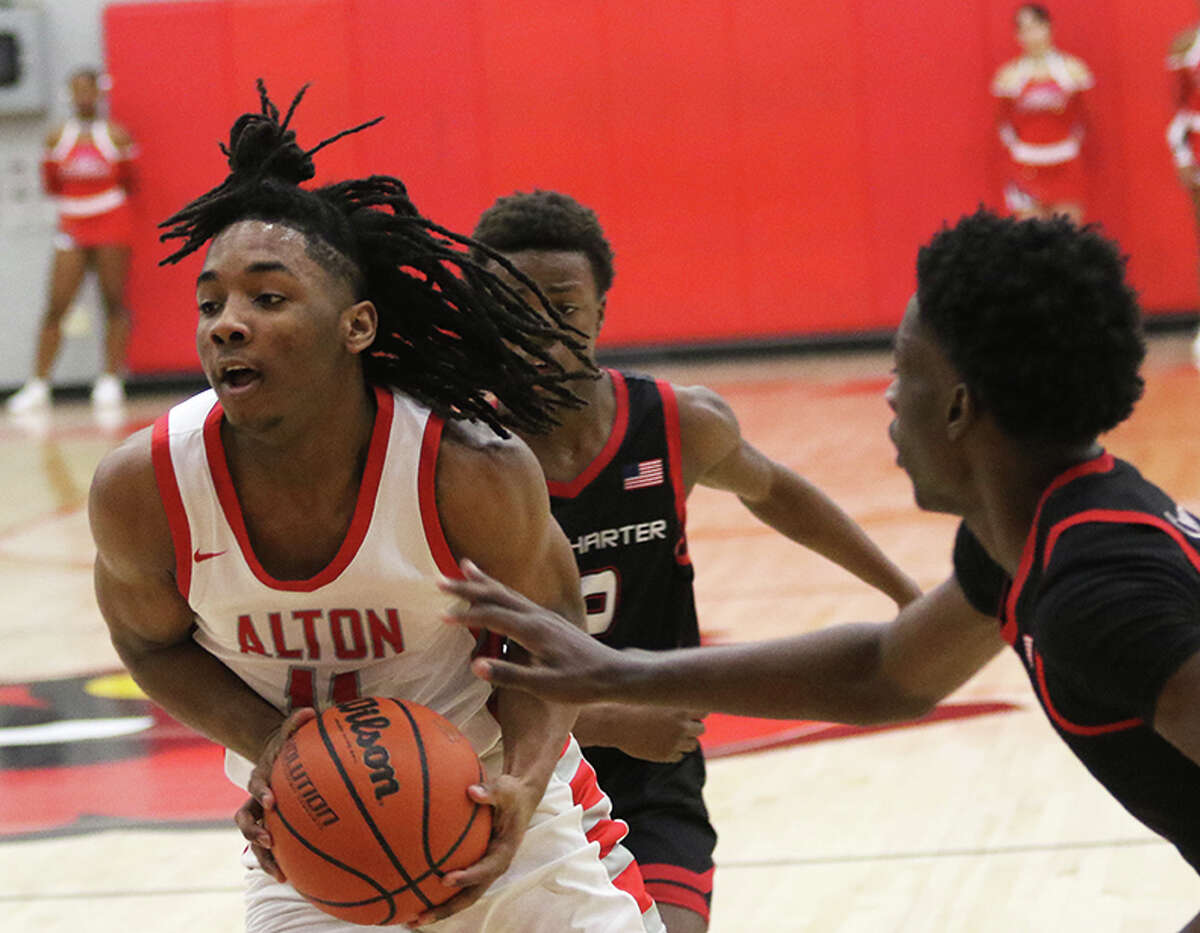 MONDAY BOYS BASKETBALL Redbirds rain in 15 3s in rout