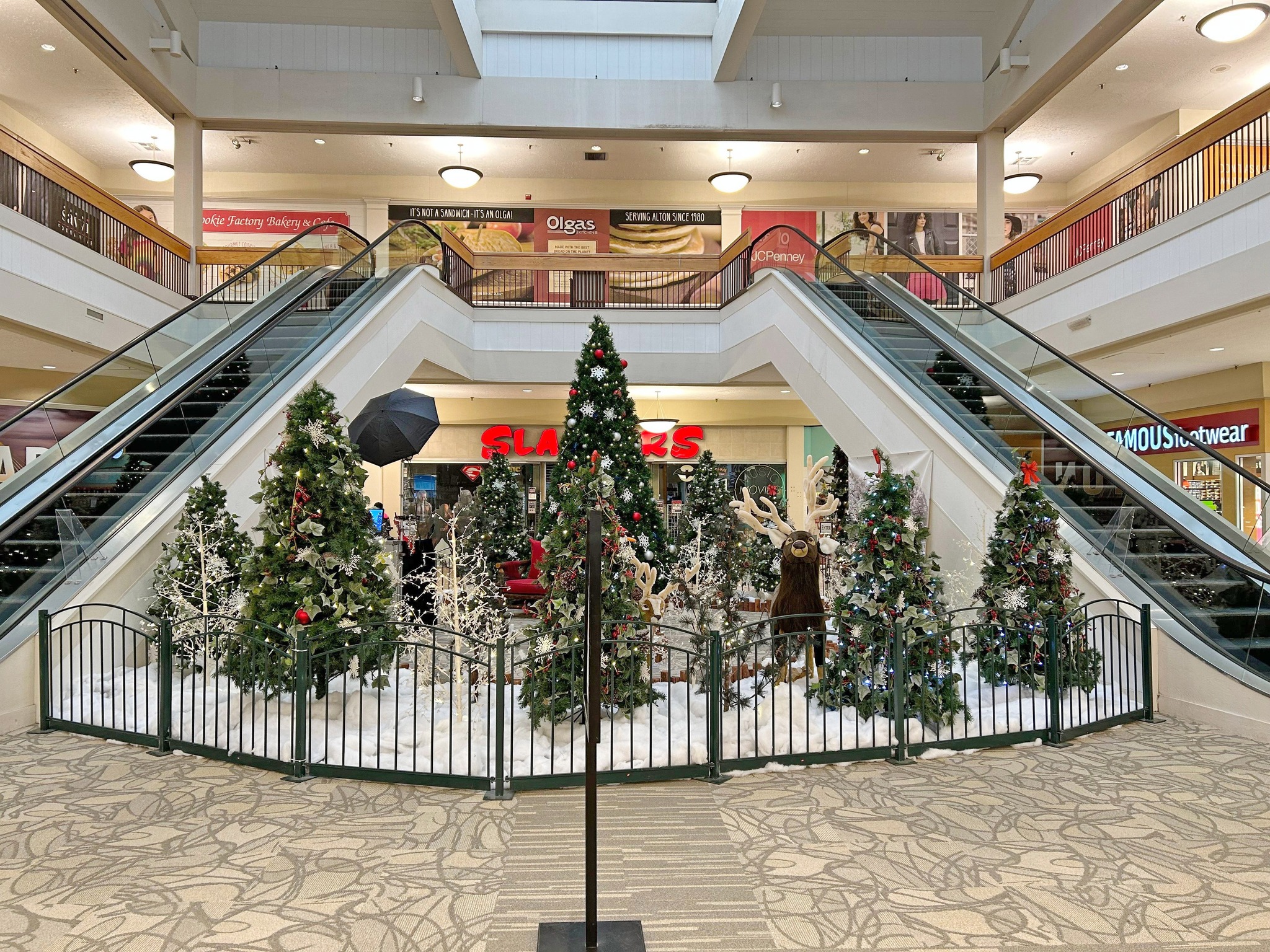 Amc Alton Square Mall 58 - g13dmuh