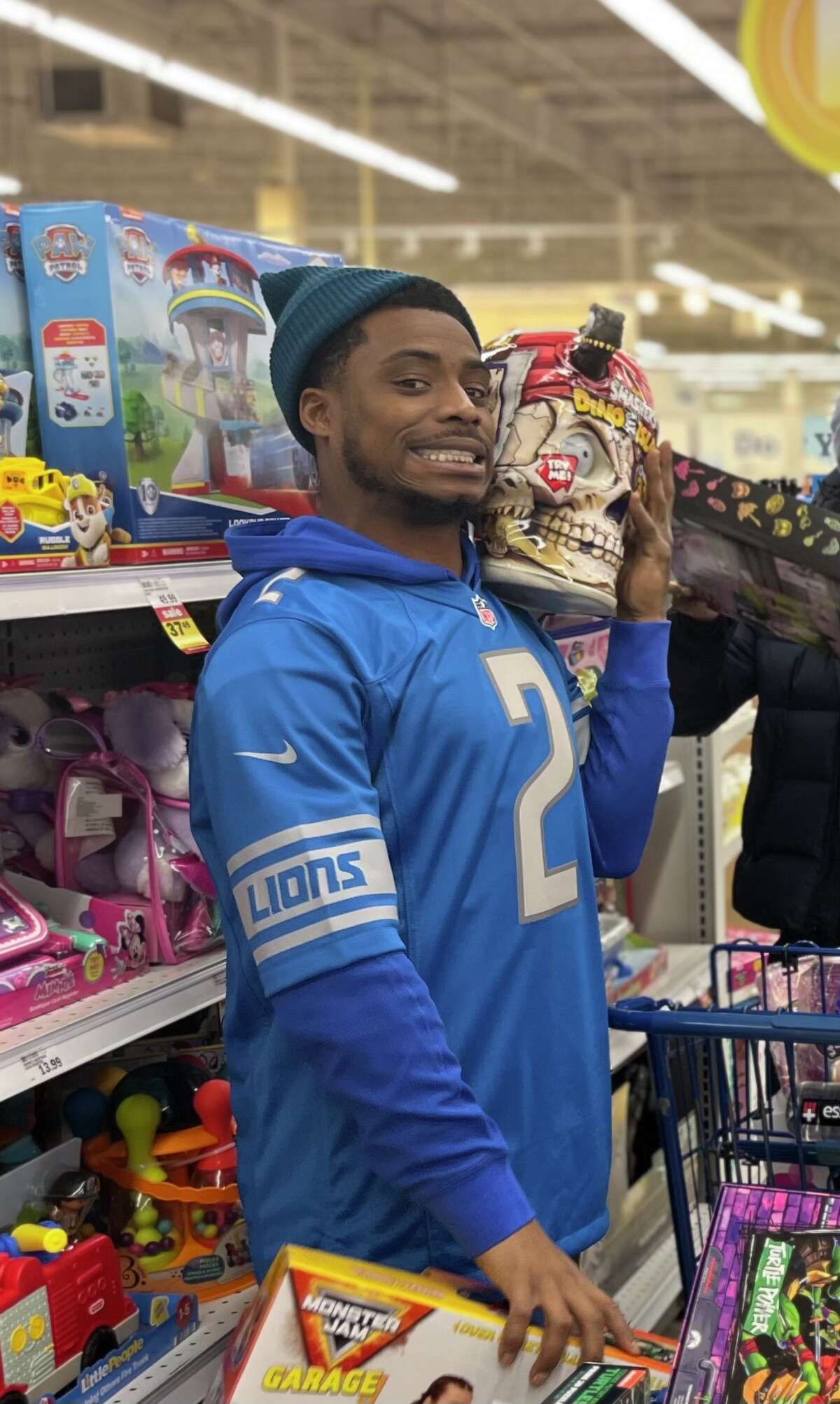 Boys 2 Men Christmas Toy Drive features Detroit Lions player