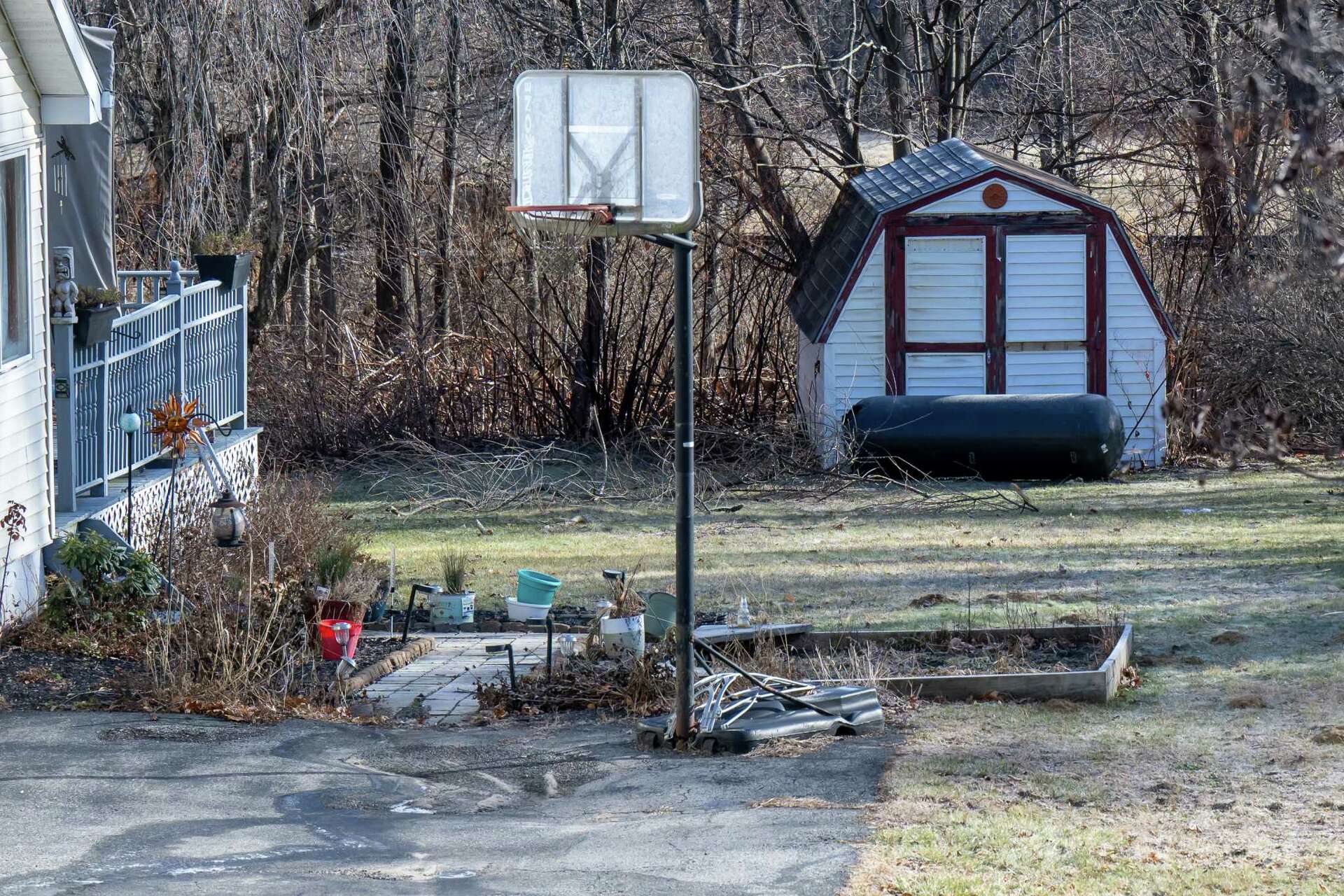 Neighbors recount explosion at Maple Avenue bridge in Glenville