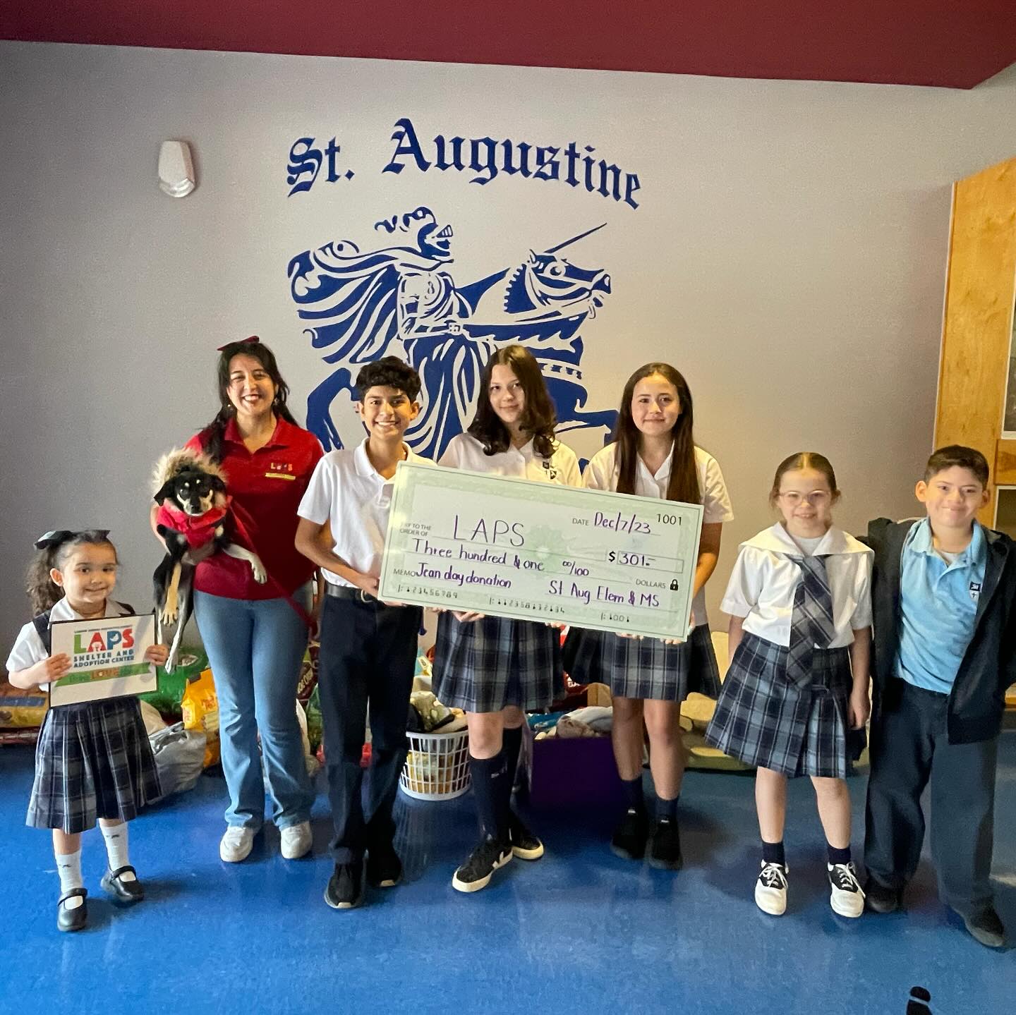 Laredo animal shelter LAPS receives gifts from St. Augustine students