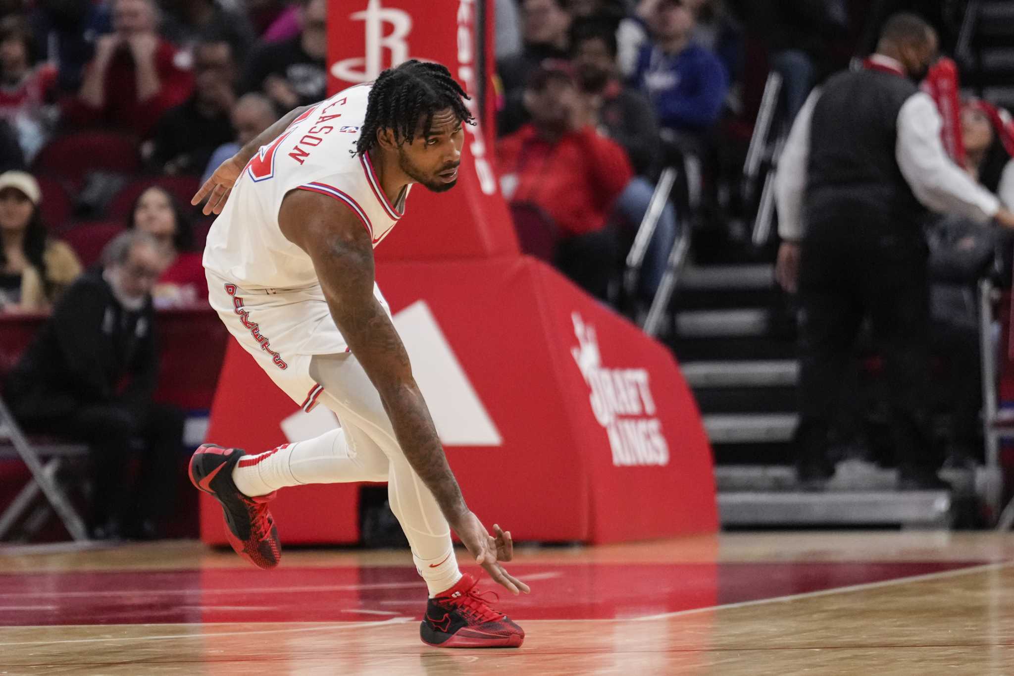 Rockets' Tari Eason seeking multiple opinions on leg injury