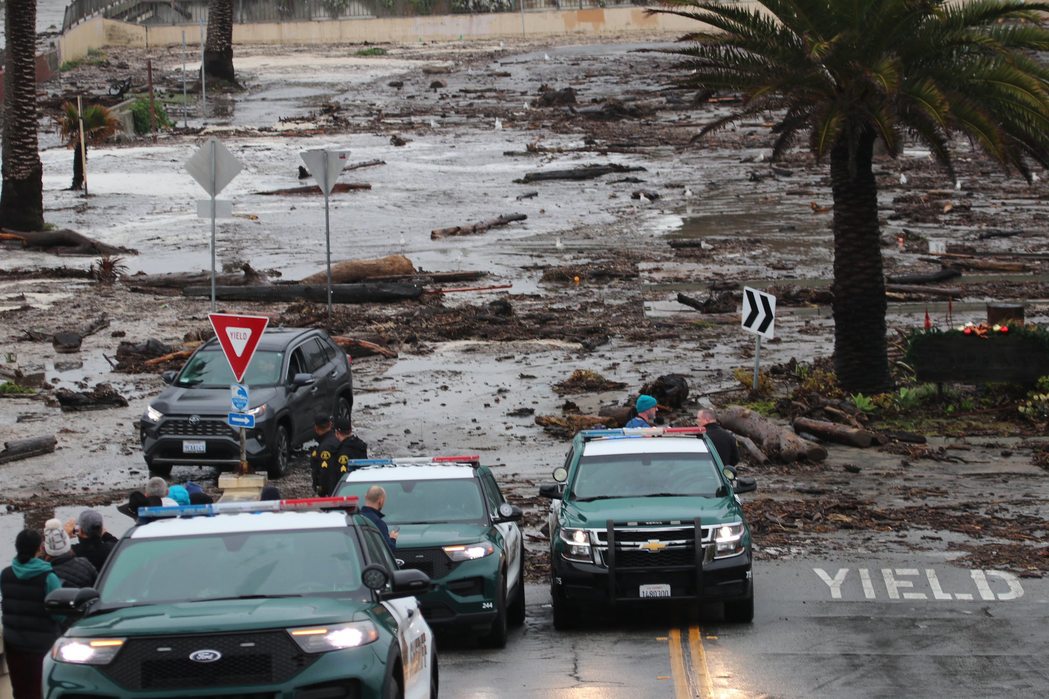 Dramatic flooding in Santa Cruz County as storm breaches coastline