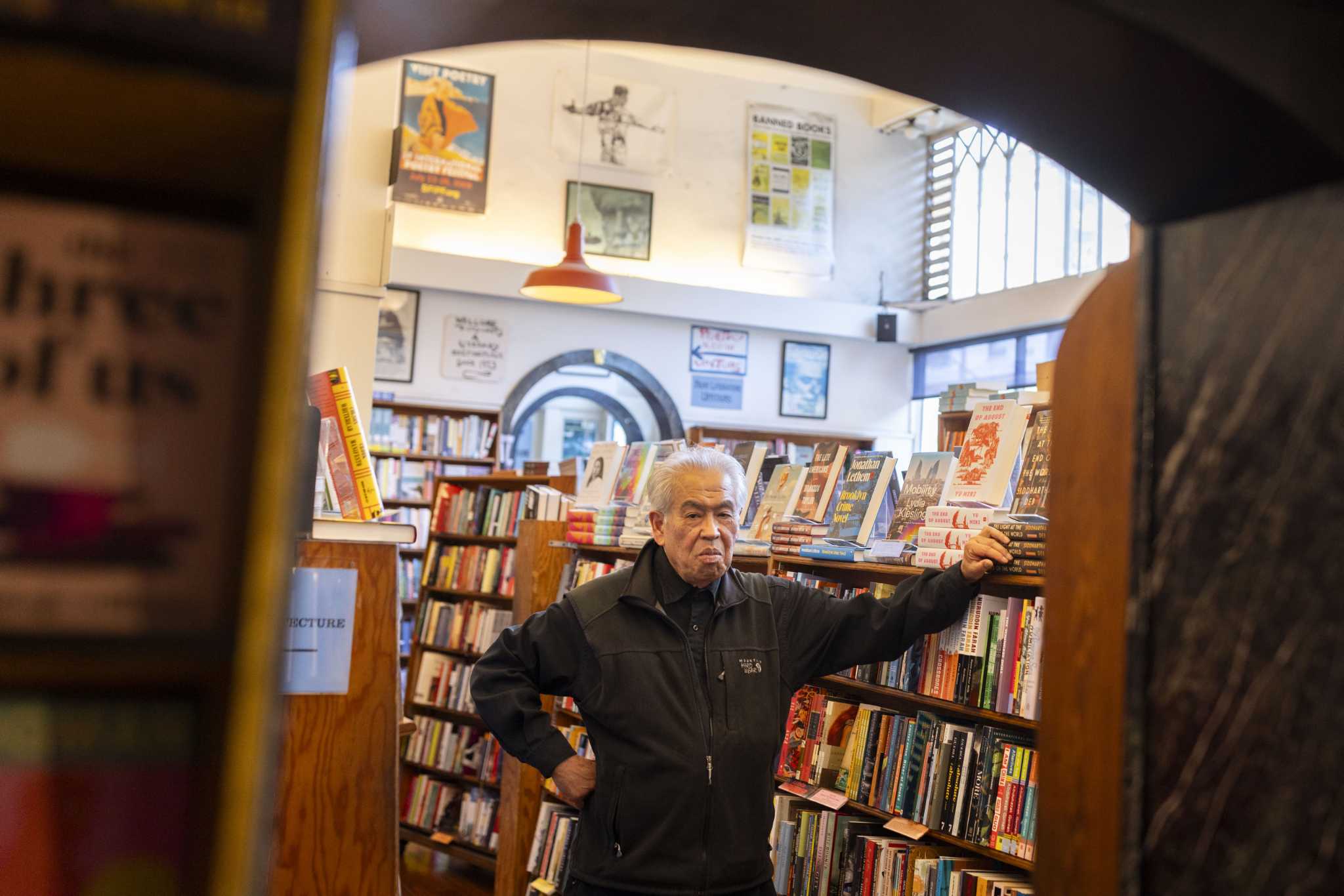 A legend in the literary world keeps S.F. s City Lights shining