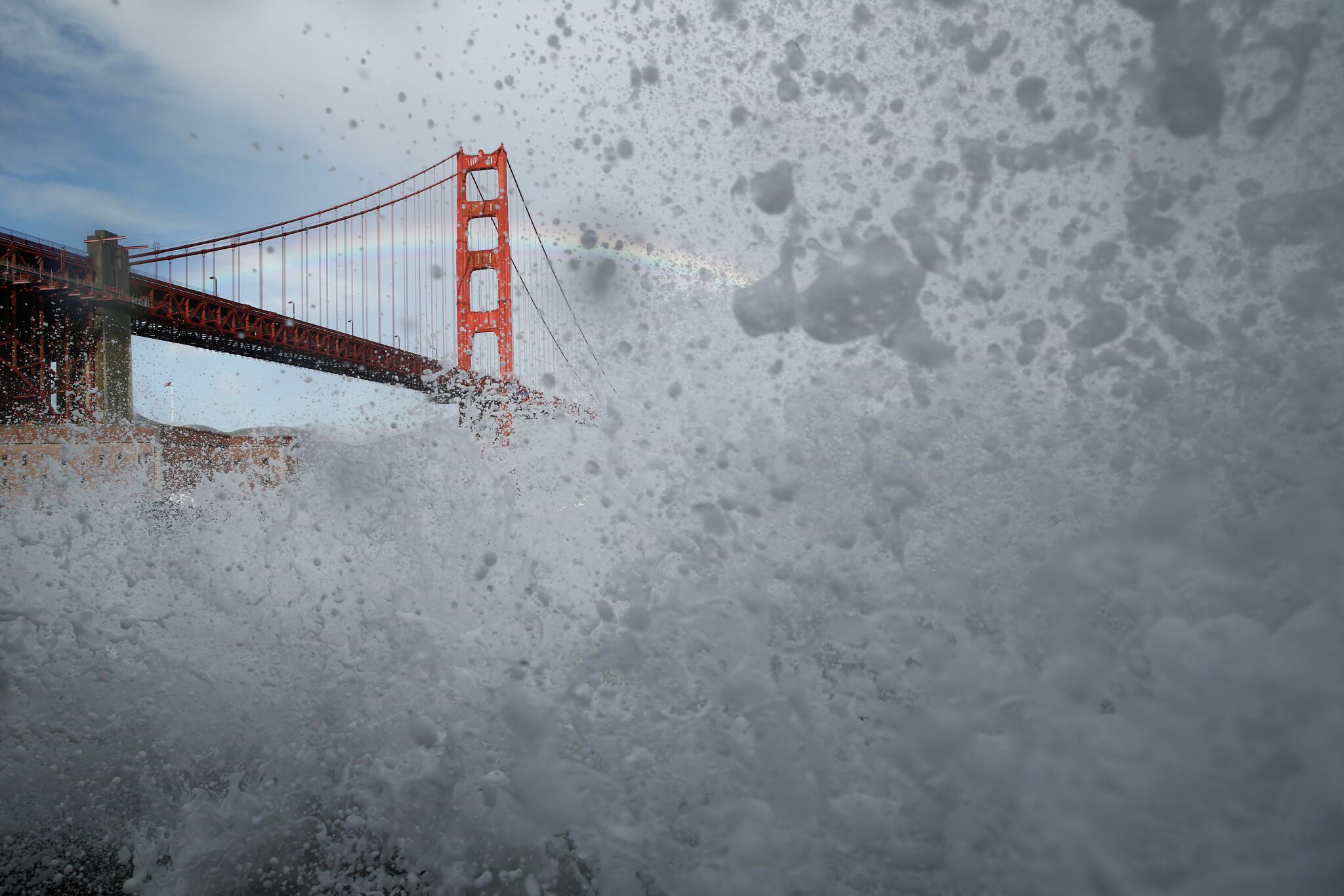 Warnings of 'deadly' surf conditions at California coast as storm dies, image size:2048x1365