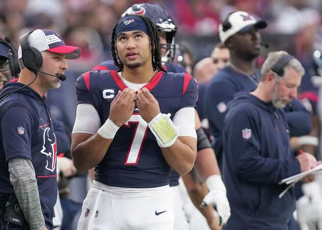 Houston Texans quarterback C.J. Stroud (7) stands on the sidelines in the last few minutes of the fourth quarter against the Tennessee Titans in the second half of NFL game action at NRG Stadium on Sunday, Dec. 31, 2023 in Houston. Houston Texans won the game 26-3.