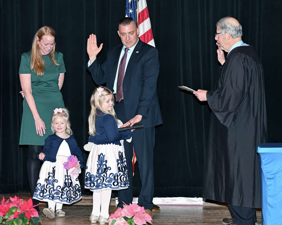 Yvonne Flowers sworn in as Poughkeepsie’s first Black mayor