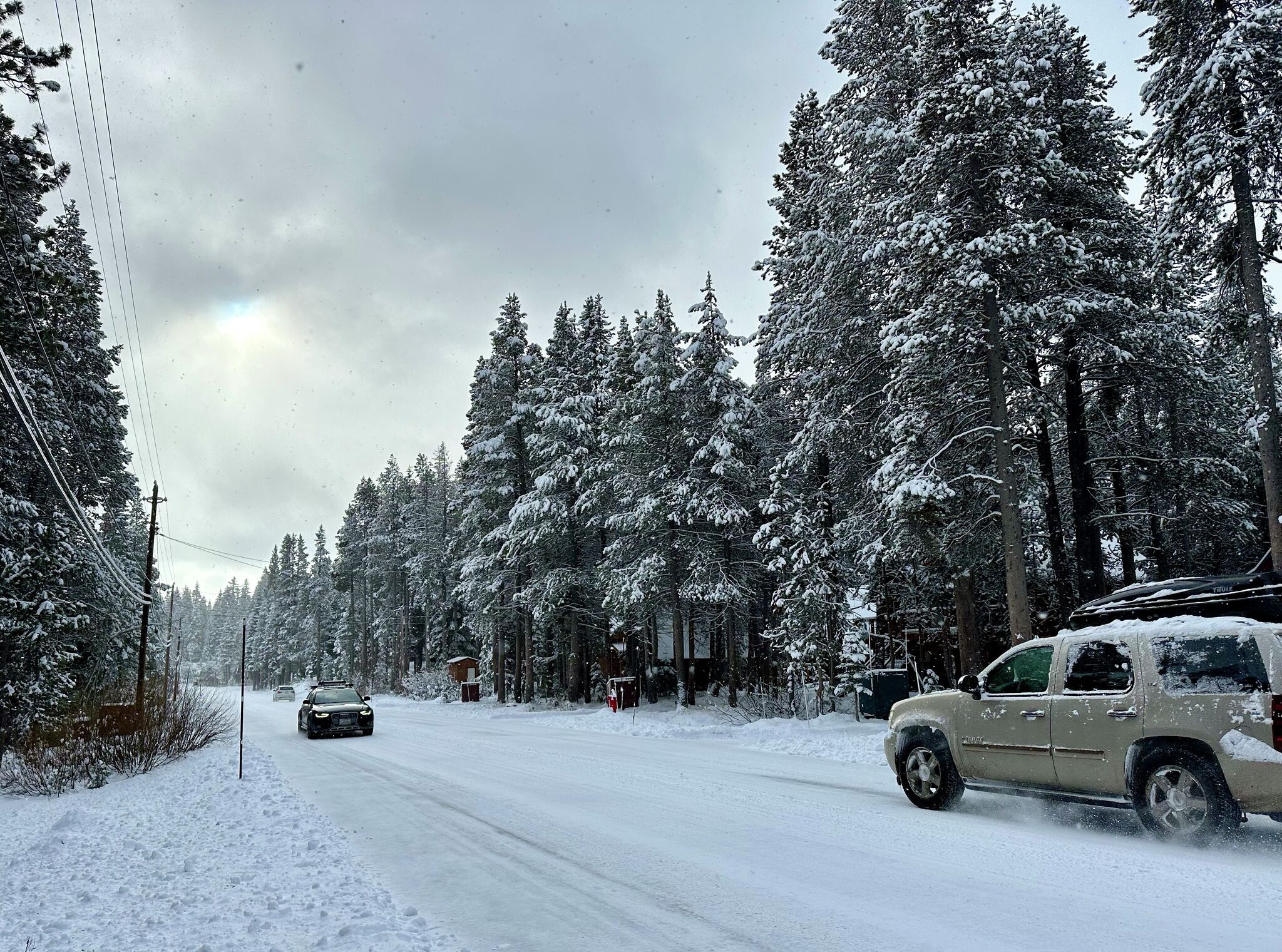 Multiple spinouts close I-80 westbound near Tahoe amid winter storm