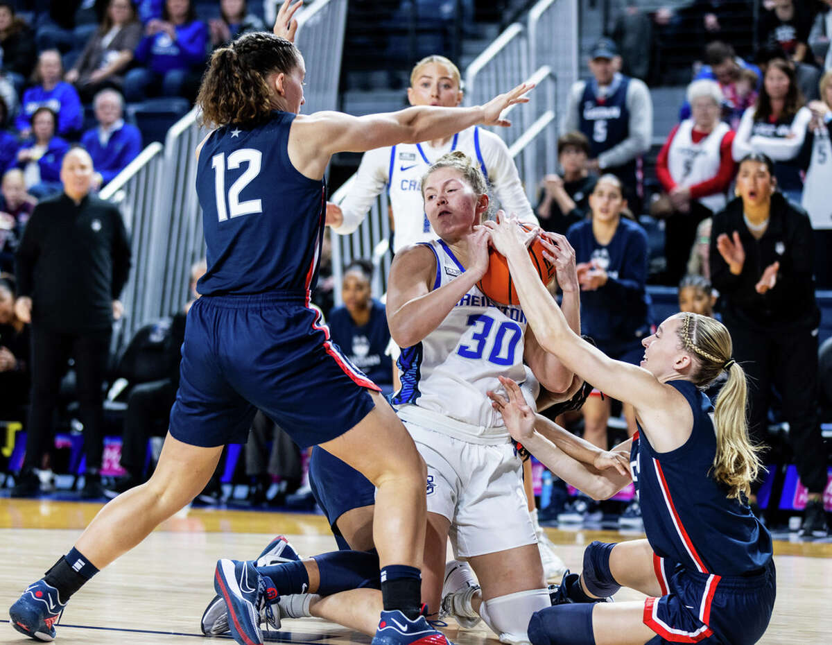 Aubrey Griffin Injured As UConn Women's Basketball Dominates Creighton