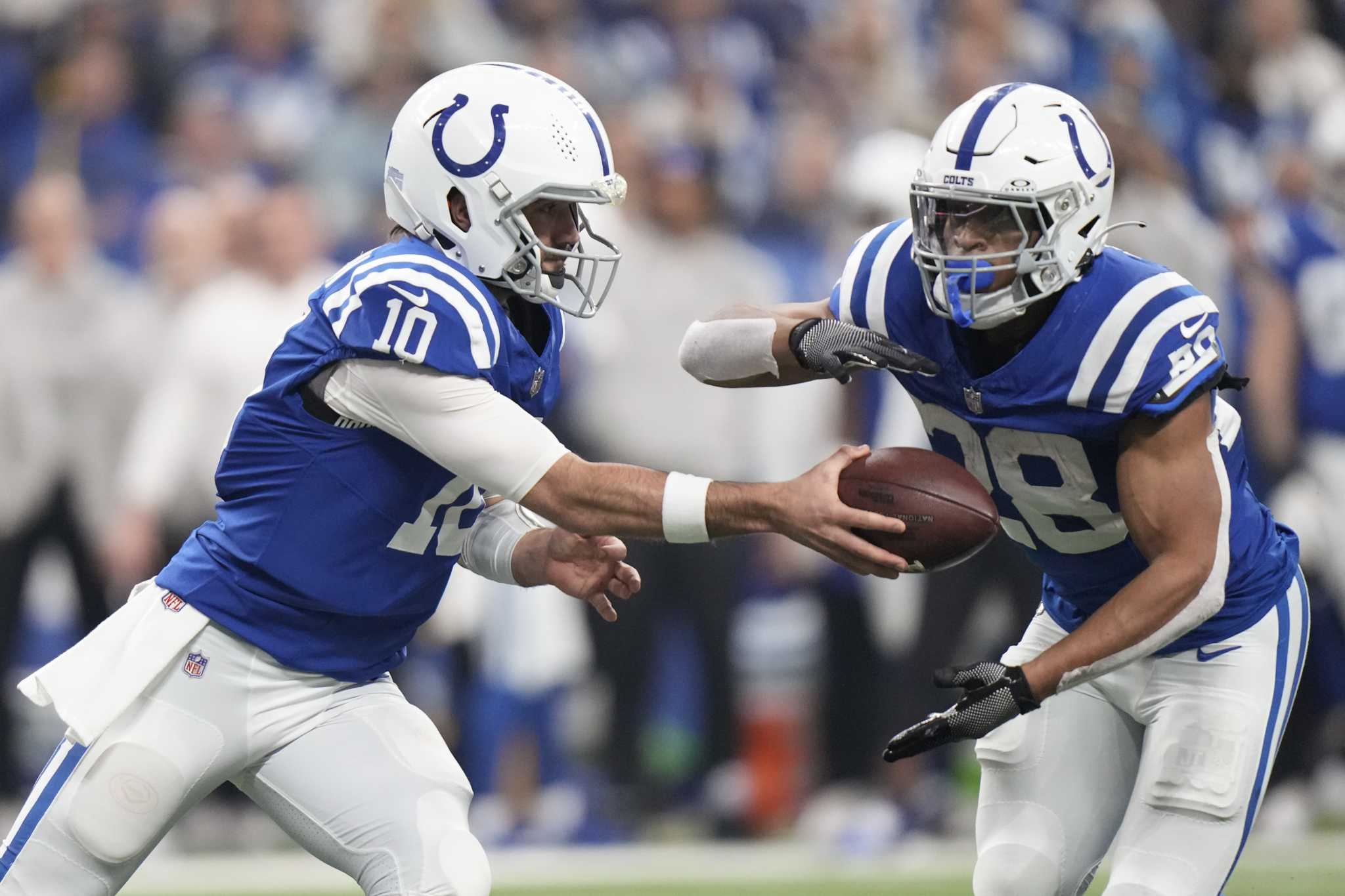 Houston Texans: Unfazed by QB/RB variables, Colts' offense a challenge