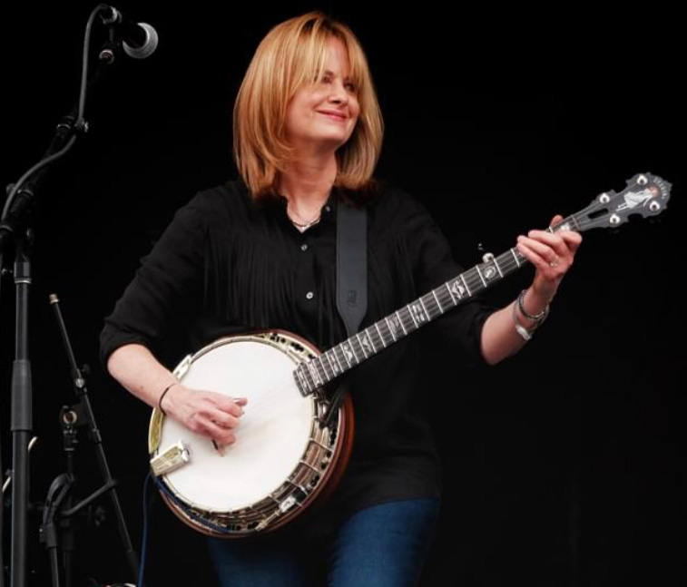 Top banjo player Alison Brown returns to CT, her home state