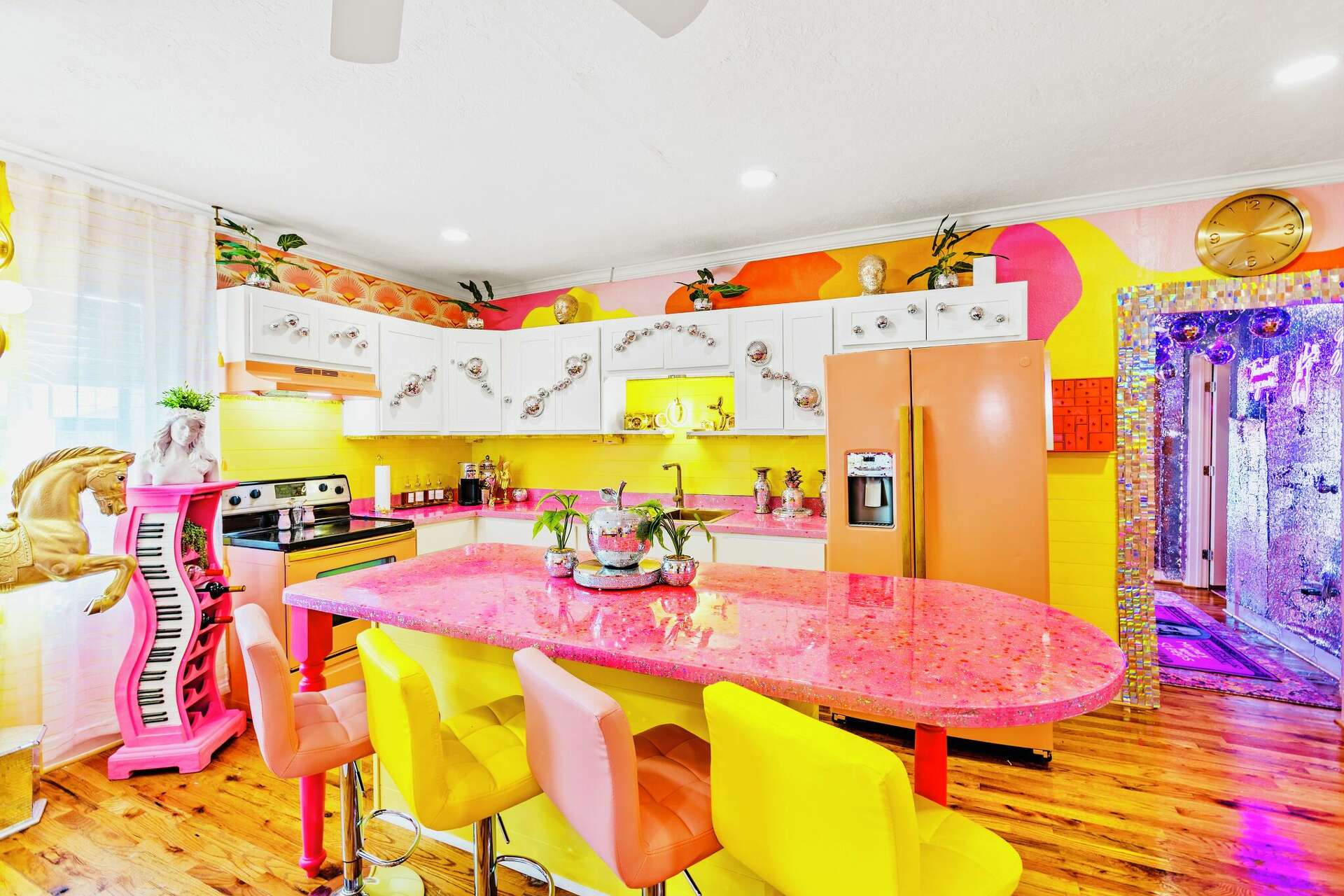 Galveston Airbnb designed for Houston getaways, bachelorette parties