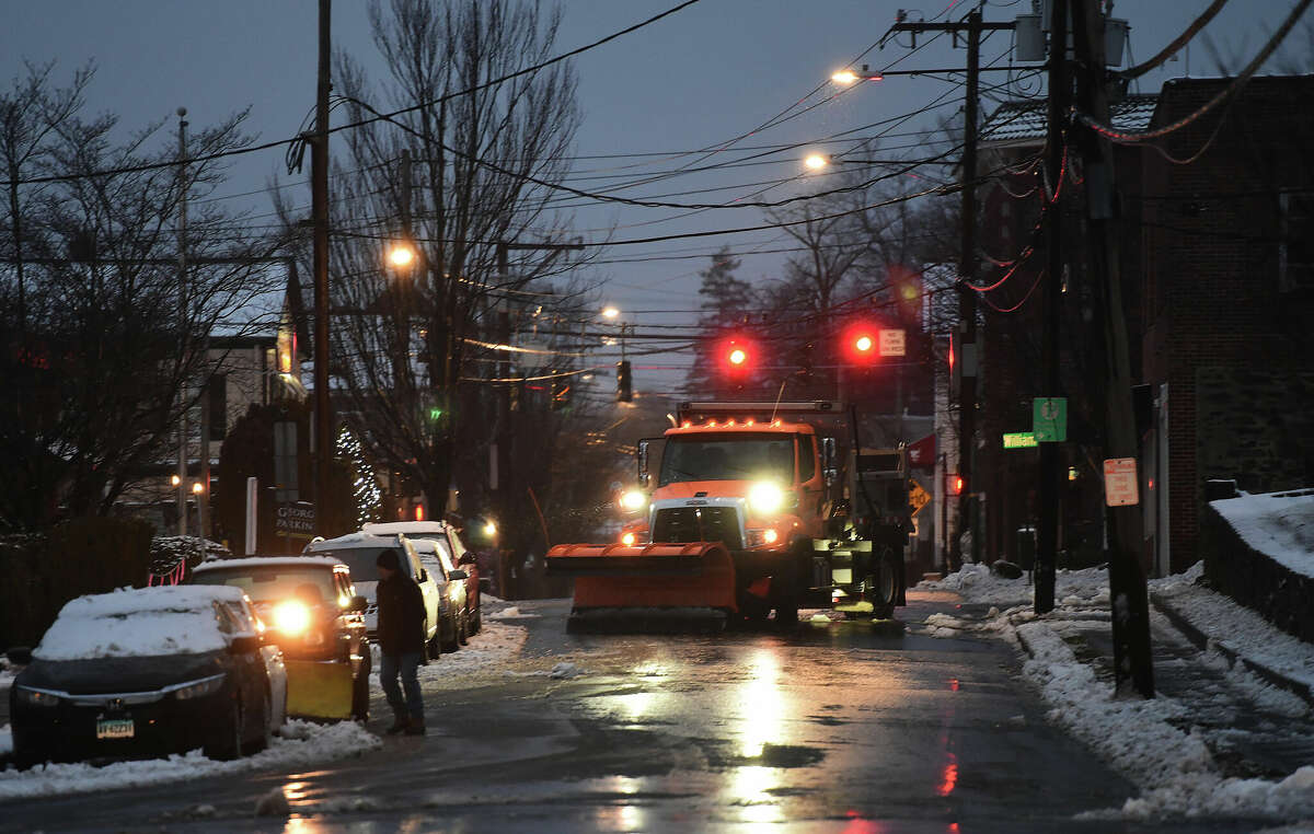 Hundreds remain without power in CT after winter storm