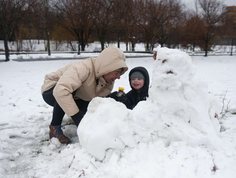 Hundreds remain without power in CT after winter storm