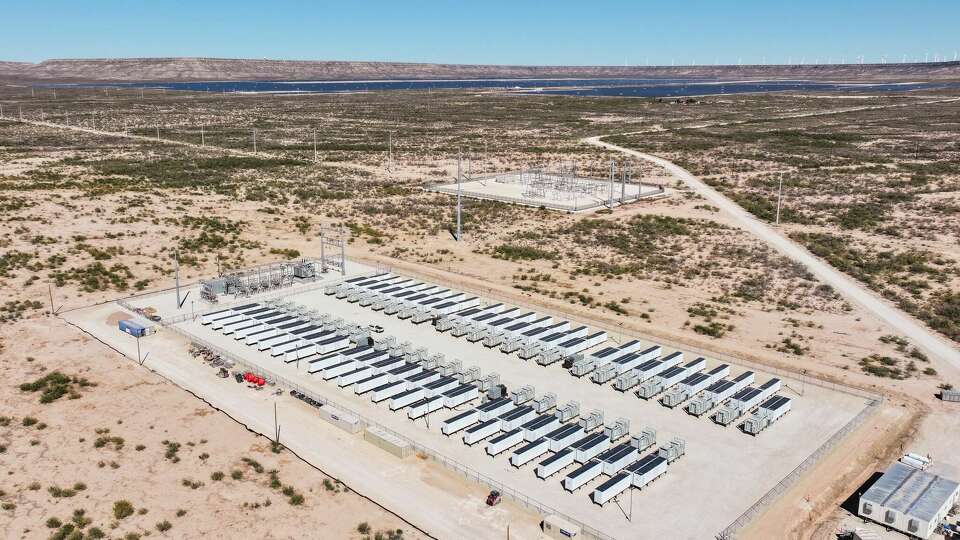 Spearmint Energy announced that it started commercial operations of its 150-megawatt battery storage system in West Texas in January 2024.