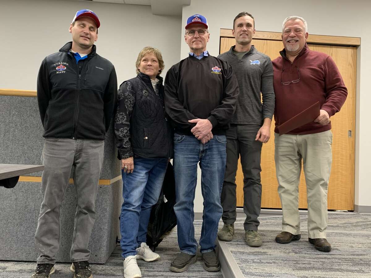 Big Rapids Michigan honors Curries gas station for 75 years of service