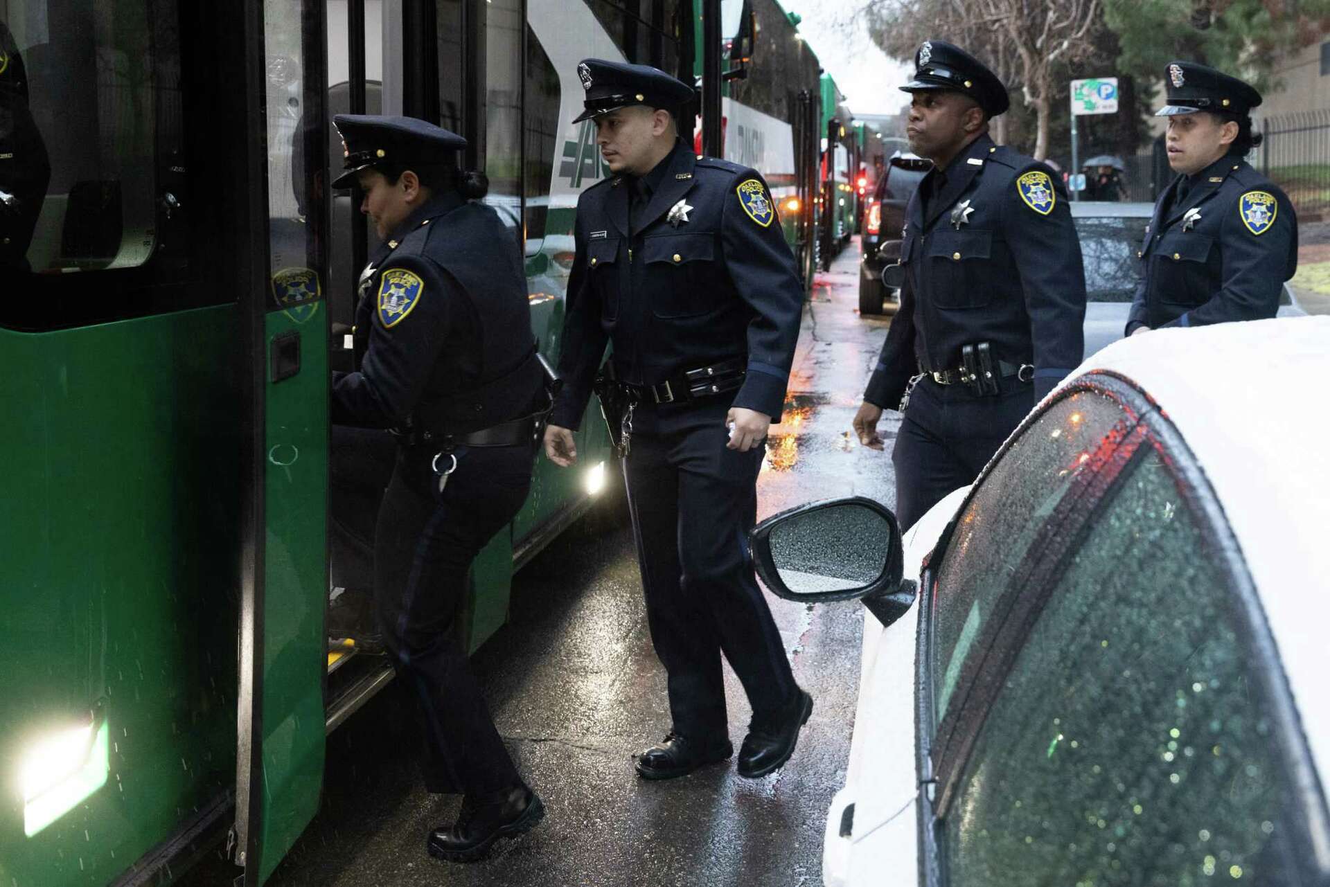 Memorial Service Honors Slain Oakland Police Officer Tuan Le