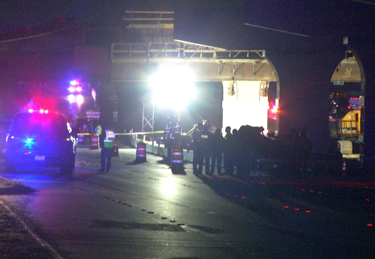 Driver dies after crashing into crane near Loop 1604 construction