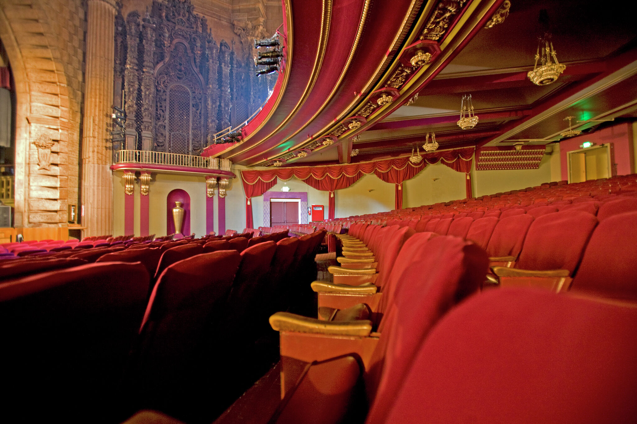 How to Pick the Best Theater Seats for a Musical or Play