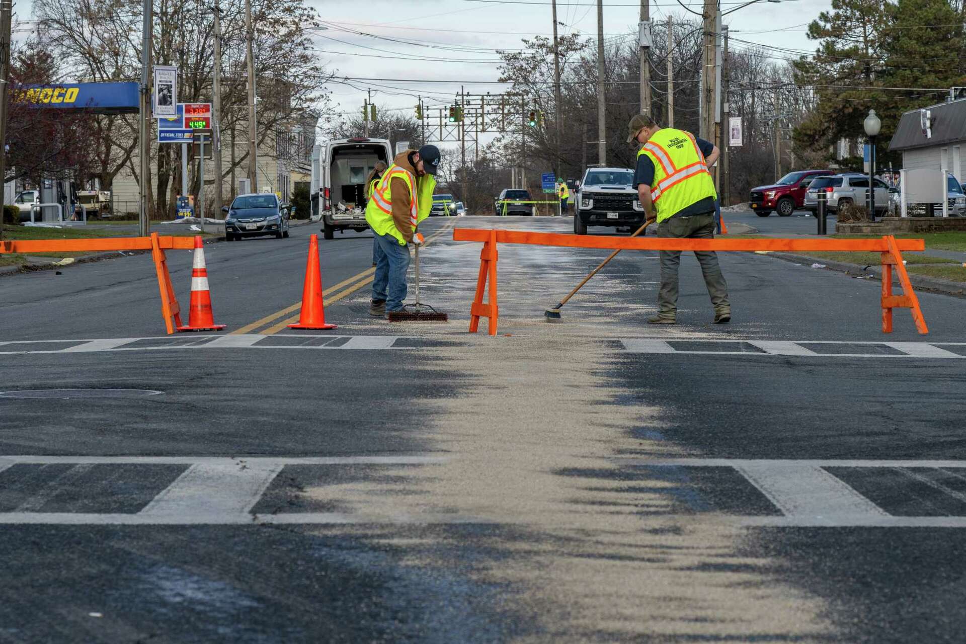Watervliet police: Route 32 closed for cleanup of hydraulic fluid
