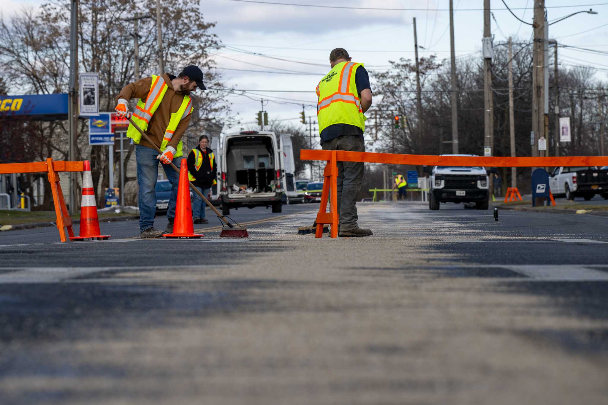 Watervliet police: Route 32 closed for cleanup of hydraulic fluid