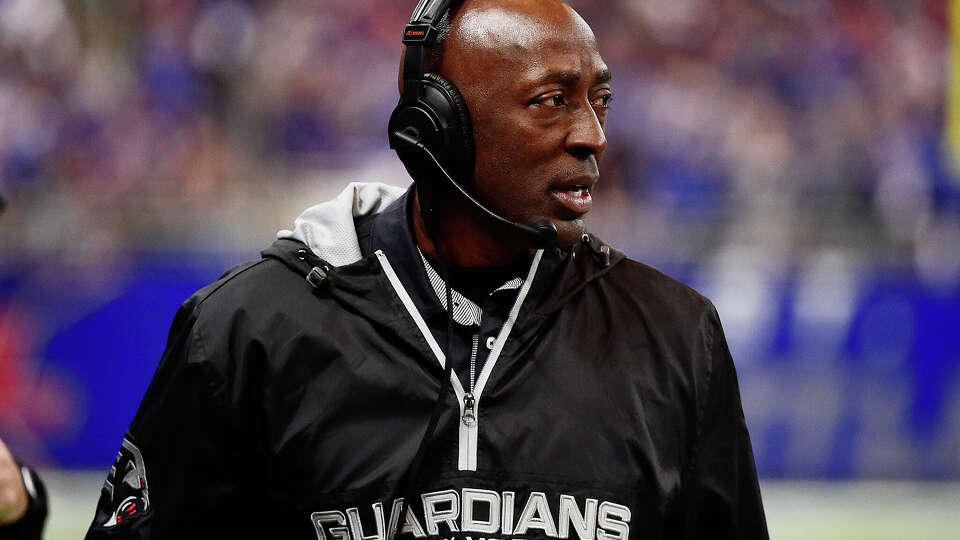 After a prolonged search, Texas Southern has hired former Oilers cornerback Cris Dishman as the Tigers' new football coach. 