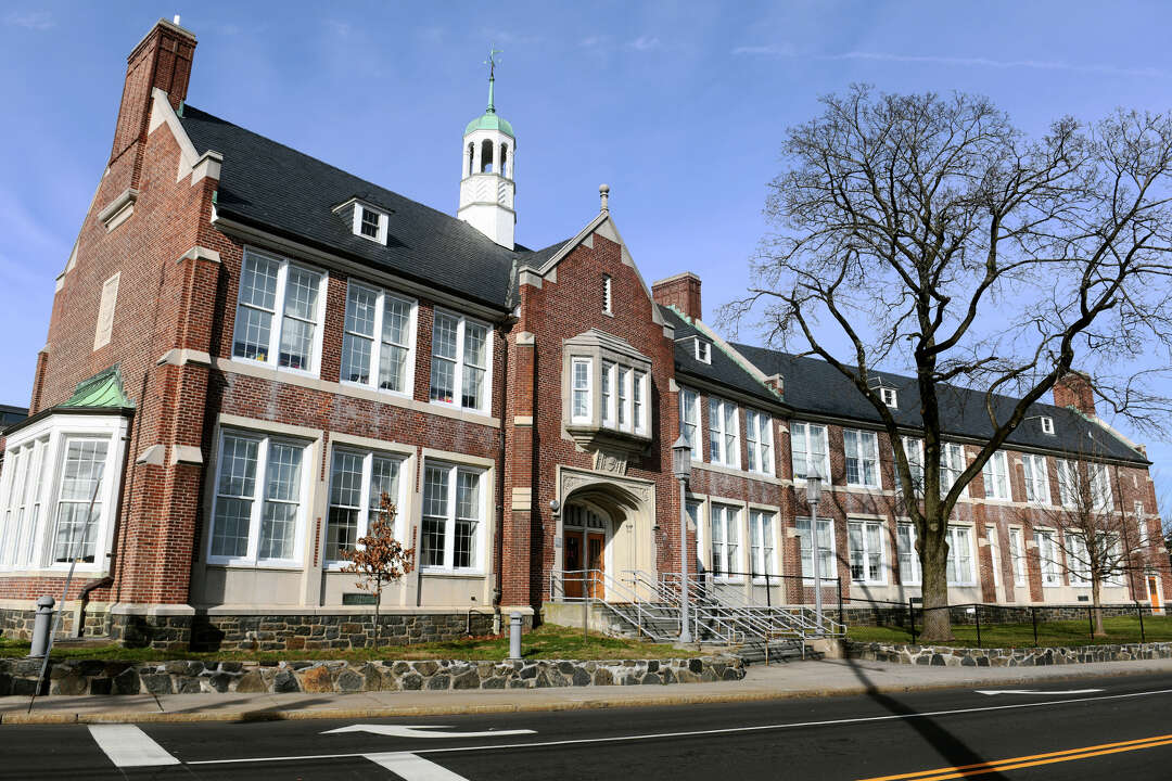 Greenwich school board not leaning toward earlier elementary starts