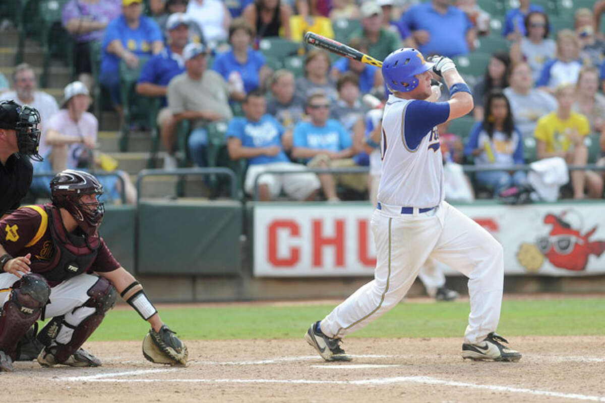 Evadale 54 over Thorndale to advance to 1A title game