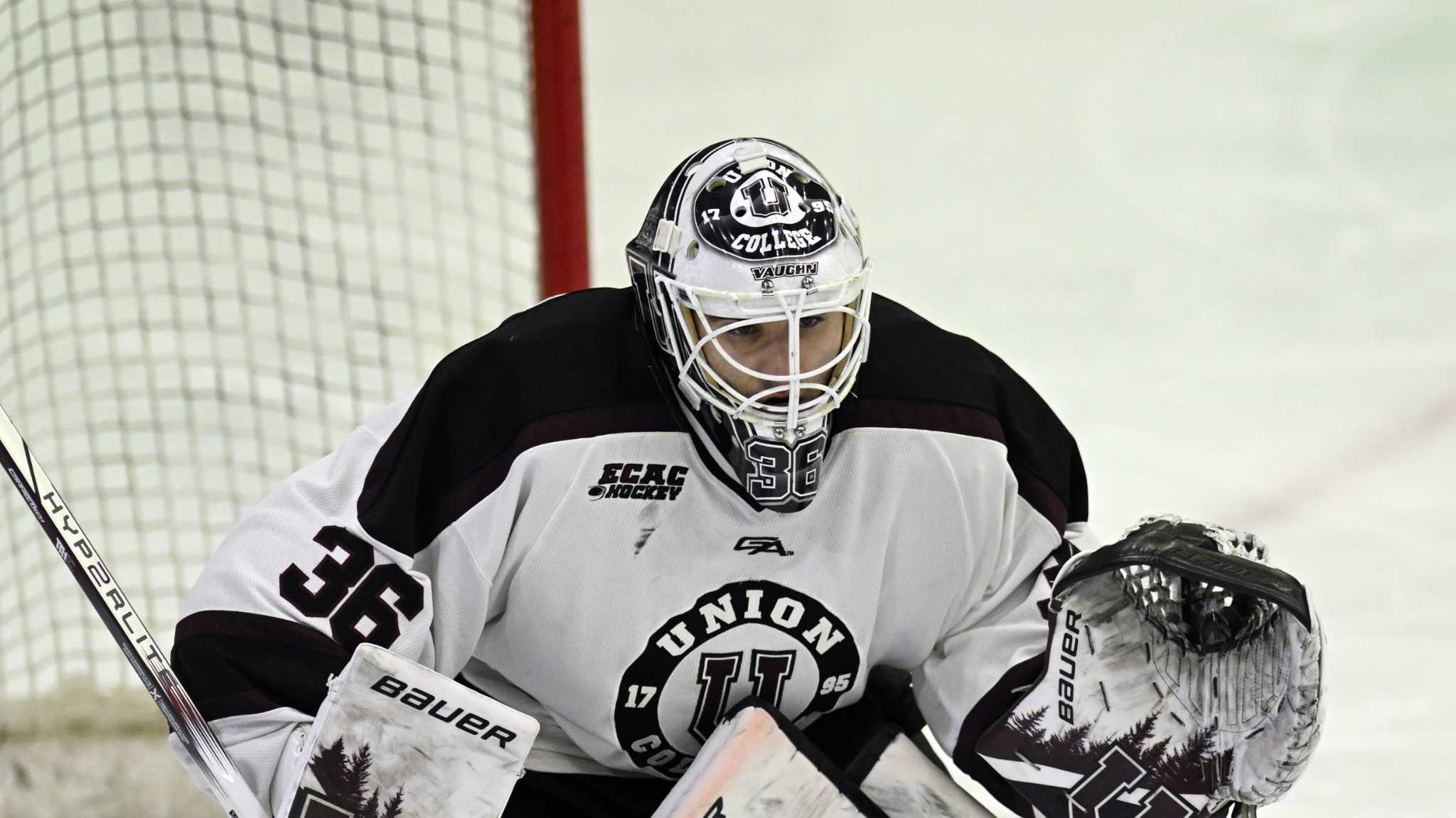 Union men's hockey hangs on for shootout win over St. Lawrence