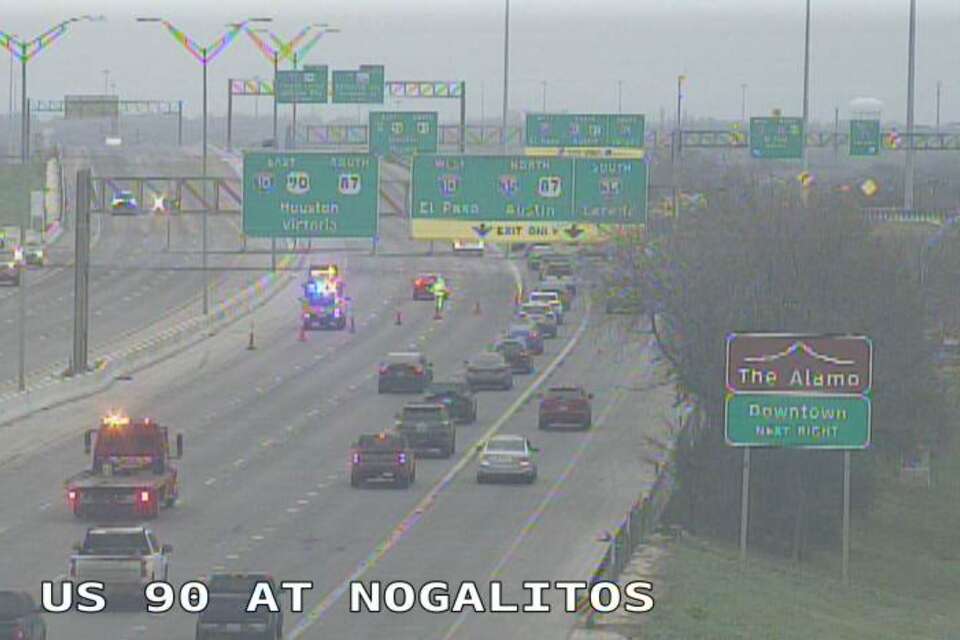 Crashes reported on Texas highways due to ice