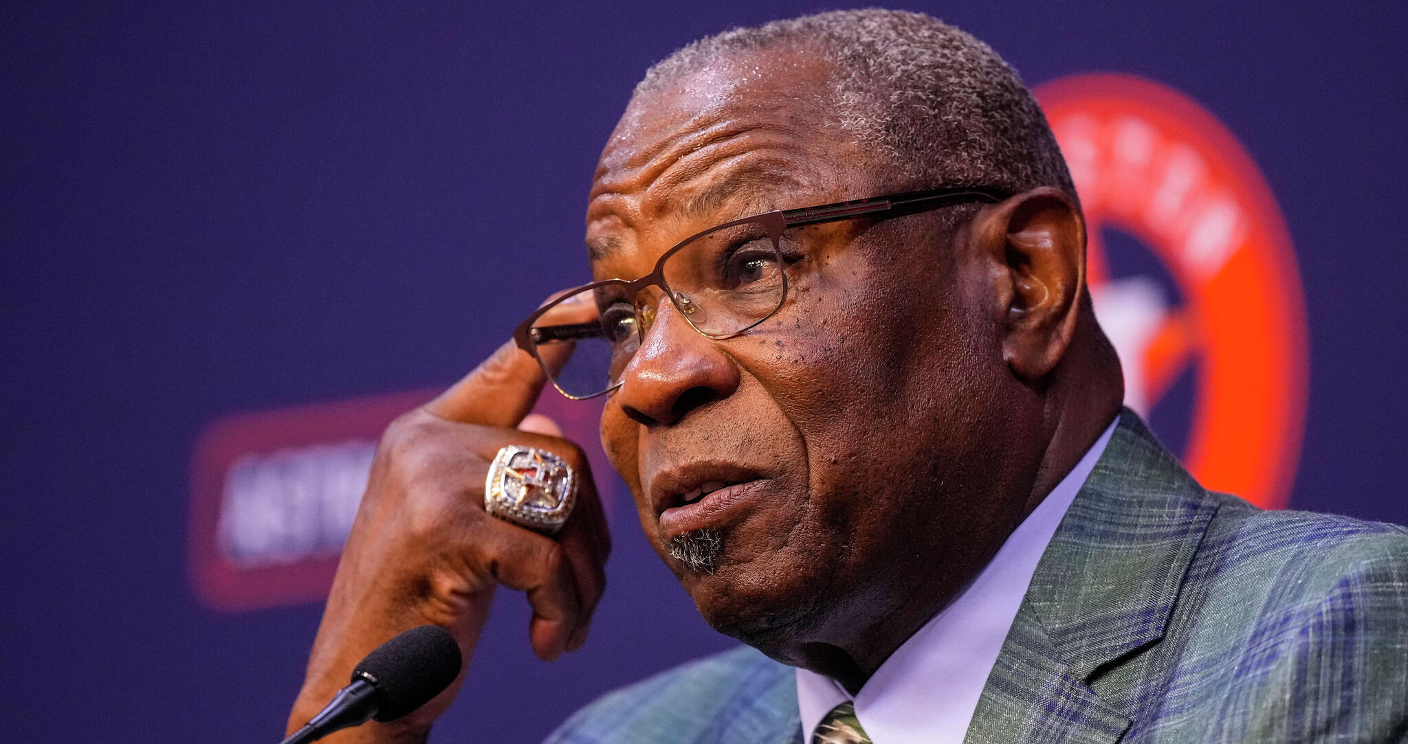 MLB at one month: The Dusty Baker factor hits home