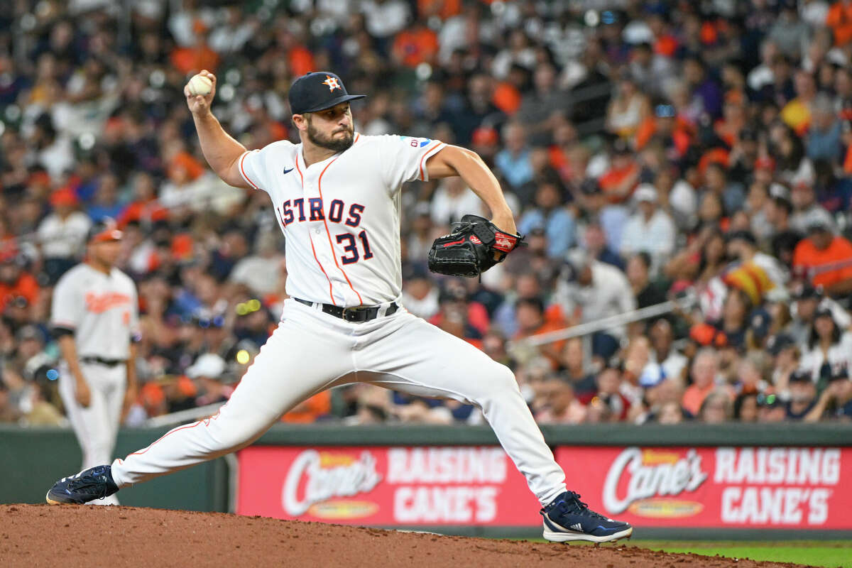 Houston Astros relief pitcher Kendall Graveman (31) delivers a pitch during the baseball game between the Baltimore Orioles and Houston Astros at Minute Maid Park on September 20, 2023, in Houston, Texas.