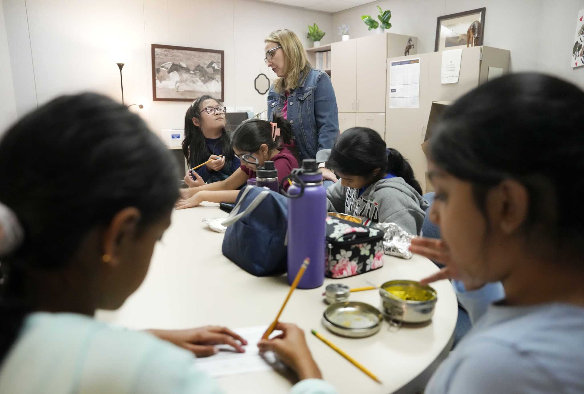 Fort Bend ISD's Commonwealth Elementary ranked first in the state