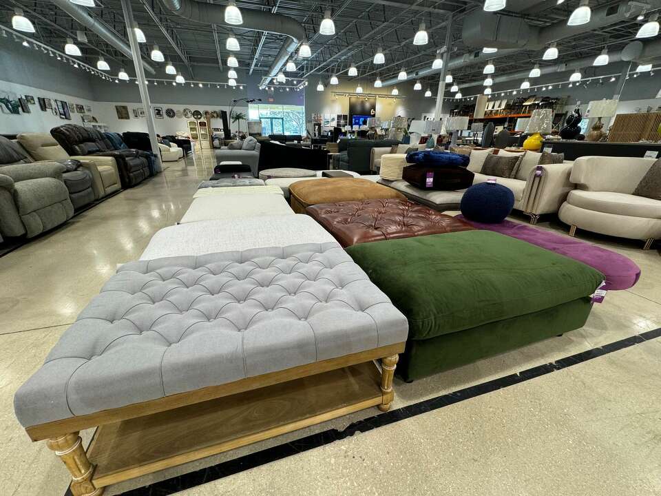 Wayfair brings sales at nearly half price to San Marcos