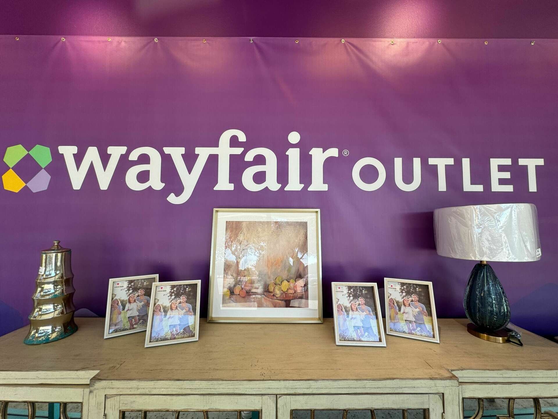 Wayfair brings sales at nearly half price to San Marcos