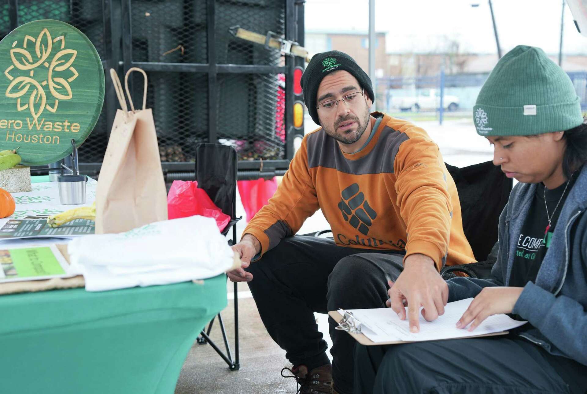 How to use Houston's free composting pilot program