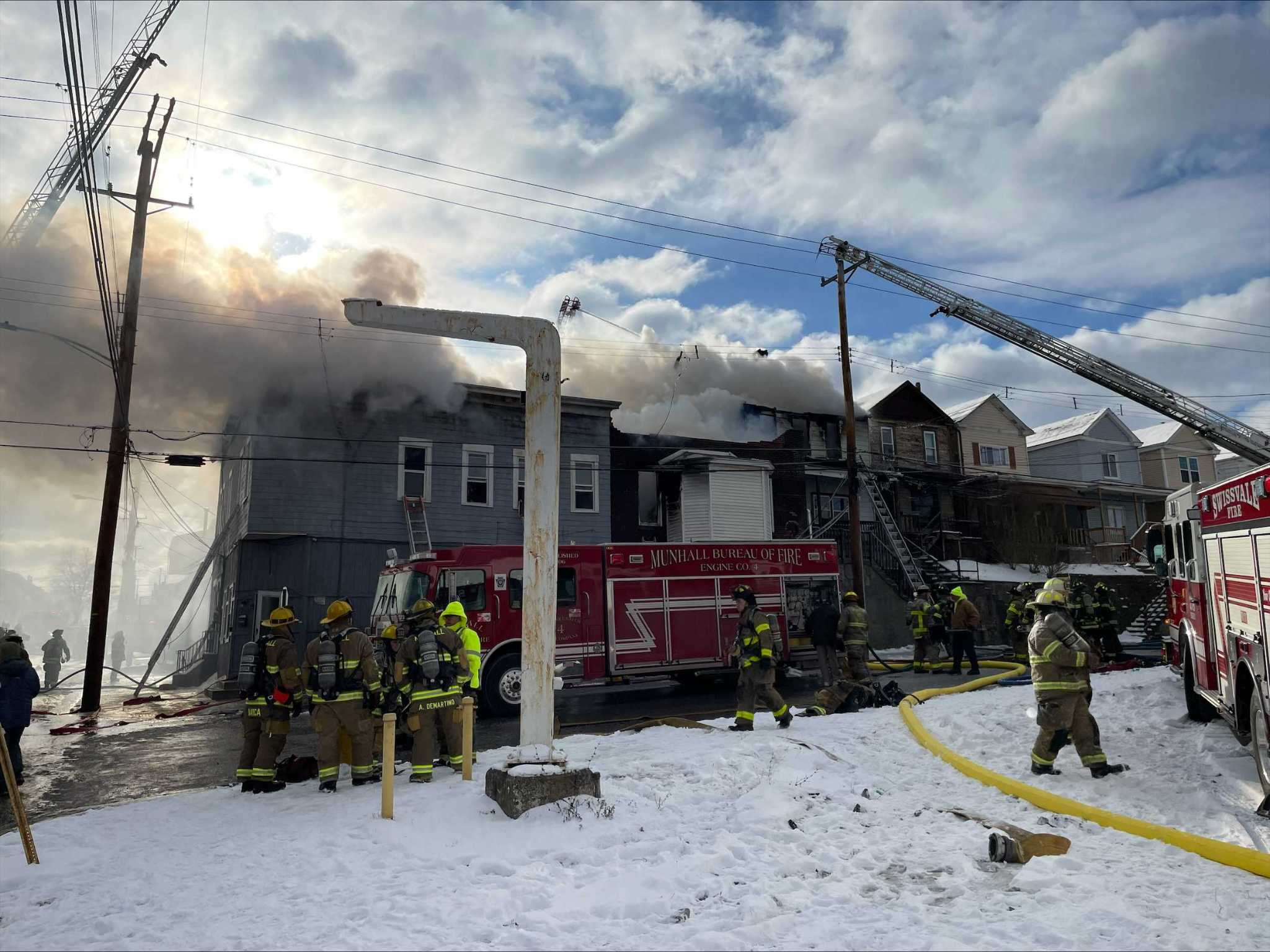 5 firefighters injured in Pittsburgharea house fire